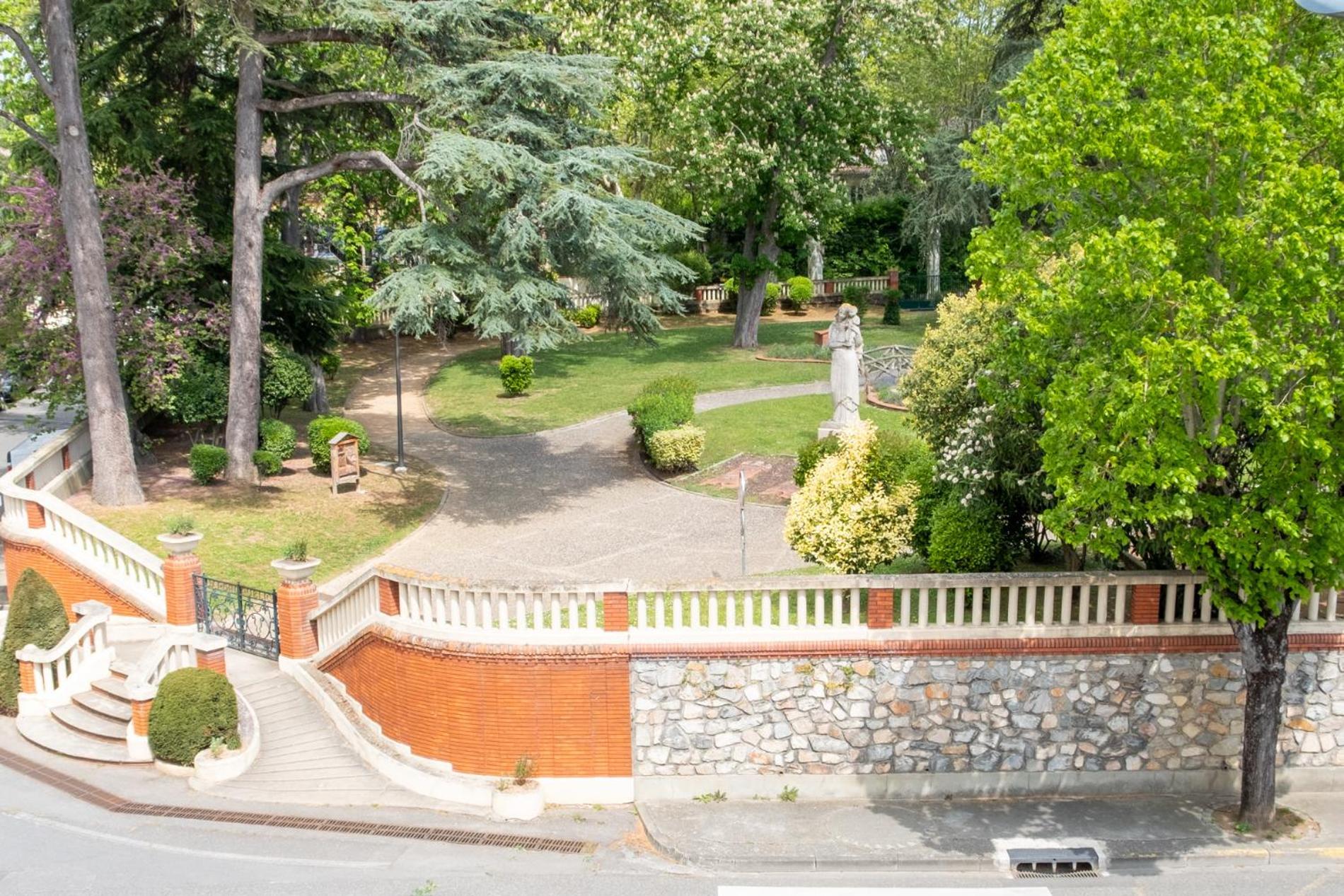 Hotel Restaurant Du Lauragais Logis De France Villefranche-de-Lauragais Εξωτερικό φωτογραφία