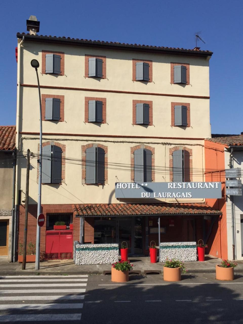 Hotel Restaurant Du Lauragais Logis De France Villefranche-de-Lauragais Εξωτερικό φωτογραφία